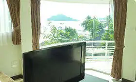 Honeymoon Suites
